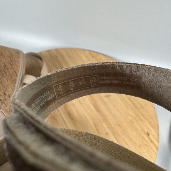 Clarks Women's Giselle Loop Wedge Sandal Beige Size 10 M - Picture 7 of 7